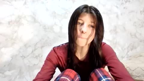 girl_cute007 online show from 02/13/26, 08:05