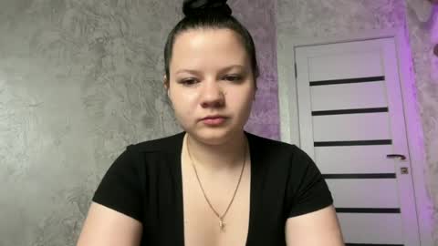 Snapshot of girl_cute07 chatting on 06/22/26, 06:49 girl_cute07 online show from 06/22/26, 06:49