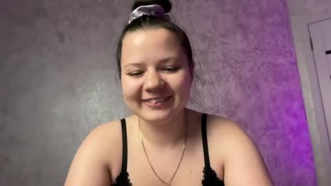 Snapshot of girl_cute07 chatting on 07/10/26, 02:49 girl_cute07 online show from 07/10/26, 02:49