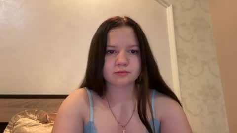 Snapshot of girl_cute07 chatting on 07/18/26, 07:17 girl_cute07 online show from 07/18/26, 07:17