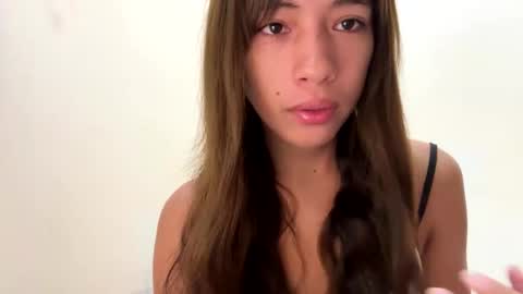 Snapshot of girl_elliedirty chatting on 06/10/26, 01:50 Ilove tab00 and dirty show and looking for a serious relationship online show from 06/10/26, 01:50