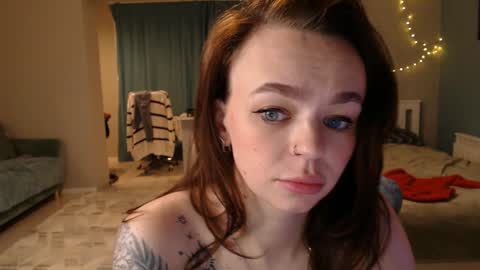 Snapshot of girl_happiness chatting on 12/15/24, 02:16 Secret online show from 12/15/24, 02:16