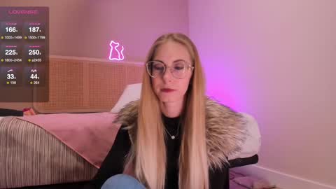 Nikki online show from 02/27/25, 04:10