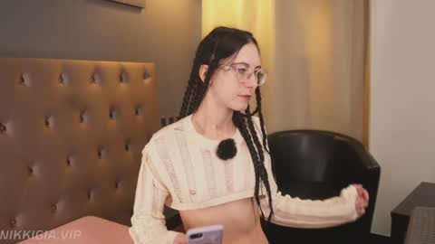 Nikki online show from 11/23/25, 12:27