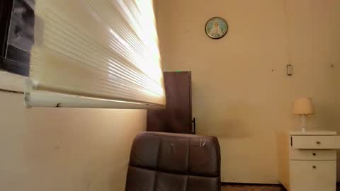 urGIRL online show from 01/23/25, 12:14