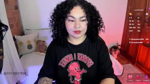 Snapshot of girl_inline chatting on 03/03/25, 12:15 girl_inline online show from 03/03/25, 12:15
