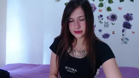 Snapshot of girl_naughty11 chatting on 05/19/26, 07:31 Isabella online show from 05/19/26, 07:31
