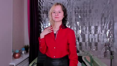 girl_next_doorr online show from 01/09/25, 03:55