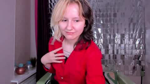girl_next_doorr online show from 01/09/25, 06:57
