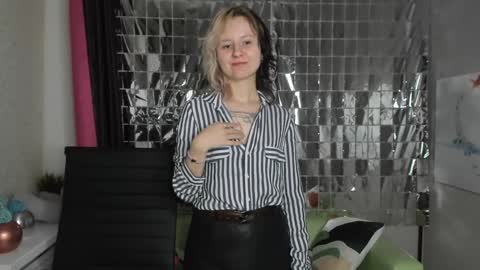 girl_next_doorr online show from 01/19/25, 03:53