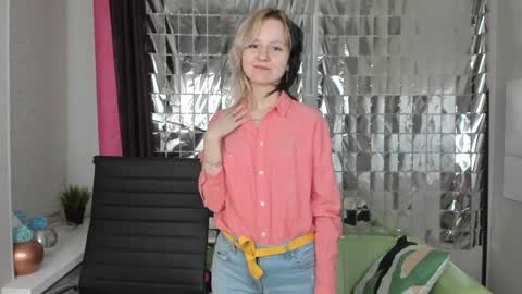 girl_next_doorr online show from 01/21/25, 11:35