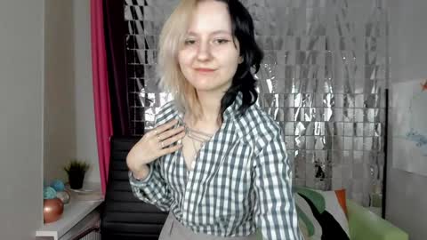 girl_next_doorr online show from 01/26/25, 03:03