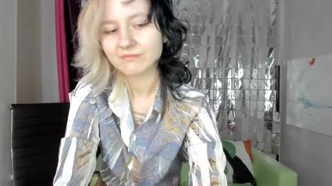 girl_next_doorr online show from 01/28/25, 12:54