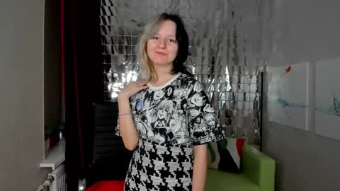 girl_next_doorr online show from 02/04/25, 05:01