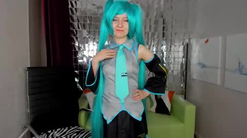 girl_next_doorr online show from 02/09/25, 12:08