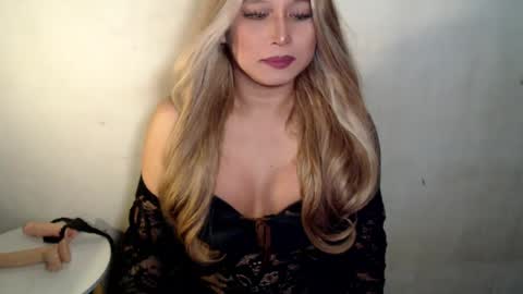 Snapshot of girl_seductionxoxo chatting on 07/25/26, 10:29 Nica online show from 07/25/26, 10:29