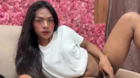 queen ronna online show from 09/13/25, 01:44