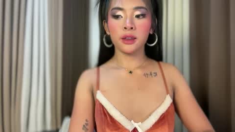 queen ronna online show from 04/19/26, 07:51