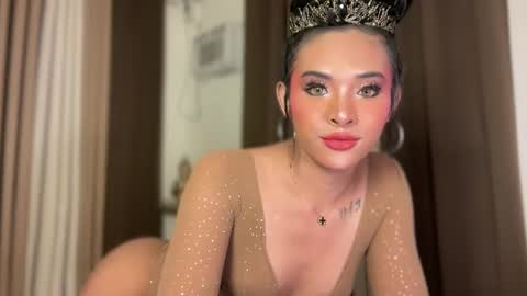queen ronna online show from 05/19/26, 03:40