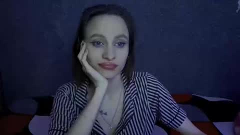 Snapshot of girlfriend_night chatting on 01/22/25, 07:45 Seniya online show from 01/22/25, 07:45