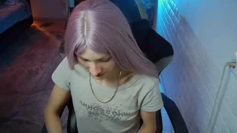 Snapshot of girlfriend_night chatting on 07/22/26, 01:25 Seniya online show from 07/22/26, 01:25