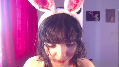 Snapshot of girlredkush chatting on 12/18/24, 04:39 Ann online show from 12/18/24, 04:39