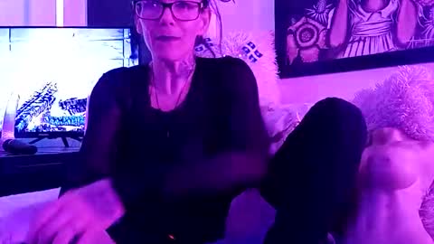 Snapshot of girls227445638252 chatting on 02/22/26, 04:35 girls227445638252 online show from 02/22/26, 04:35