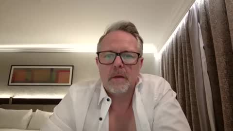 girlsandbikes online show from 10/19/25, 01:28