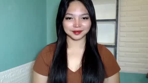 Rhaine online show from 10/22/25, 05:13