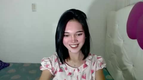 Divine online show from 09/26/25, 05:44