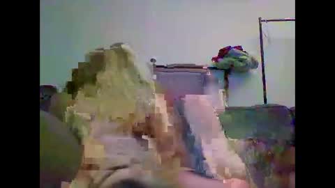 girlw0rm online show from 03/04/25, 02:06