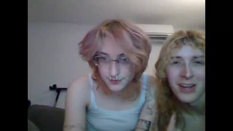 girlw0rm online show from 03/04/25, 05:21