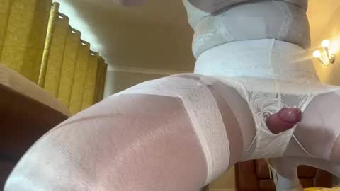 Snapshot of girlyfetish chatting on 03/12/25, 02:45 girlyfetish online show from 03/12/25, 02:45