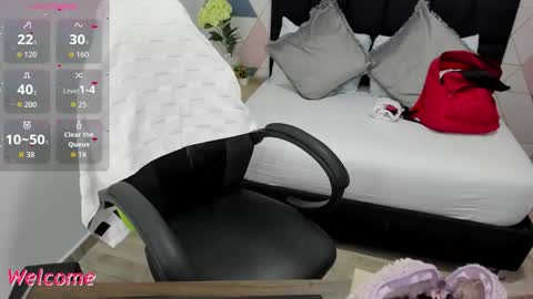 Gisella online show from 10/25/25, 12:02