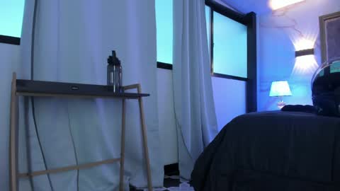     online show from 04/10/26, 11:15