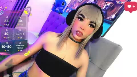 Snapshot of gisele_fox chatting on 05/27/26, 06:10 Gisel online show from 05/27/26, 06:10
