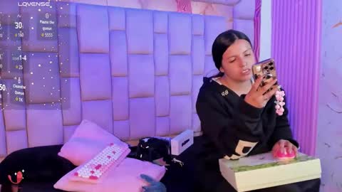 Snapshot of gisell_squirt chatting on 06/02/26, 01:02 gisell_squirt online show from 06/02/26, 01:02