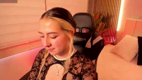 Giselle online show from 02/14/26, 09:00