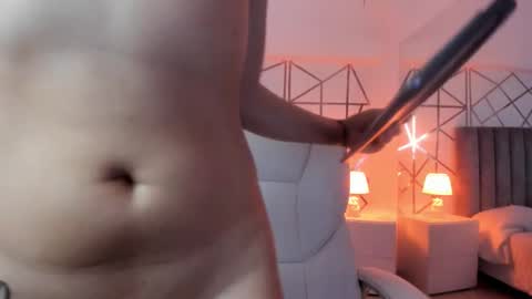 GISELLE ROLDAN online show from 02/26/25, 06:11