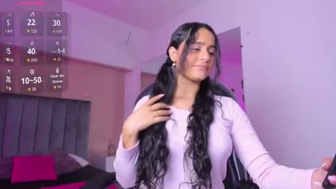 GISELLE ROLDAN online show from 07/01/26, 03:19