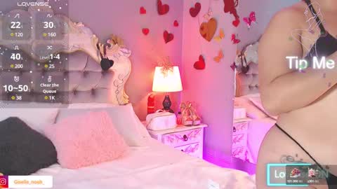 GiselleNoah online show from 02/28/25, 11:47