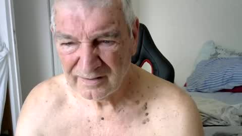 Snapshot of gisse1952m chatting on 06/14/26, 01:24 gisse1952m online show from 06/14/26, 01:24