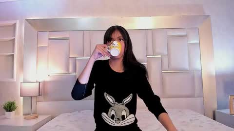 Giselle Tompos online show from 03/23/26, 07:51