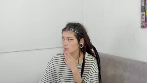 Snapshot of giulietta_mon chatting on 05/26/26, 07:59 Giulietta online show from 05/26/26, 07:59