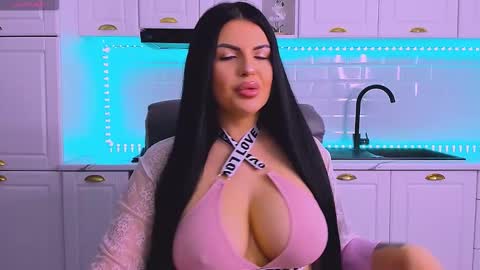 Giulia online show from 02/23/26, 10:07