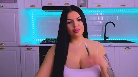 Giulia online show from 03/17/26, 10:02