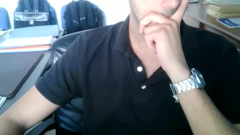 giuseppevai1 online show from 09/17/25, 08:27