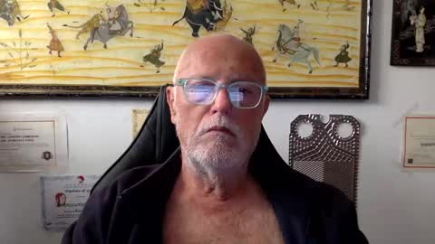 giutomma930394 online show from 04/19/26, 04:50