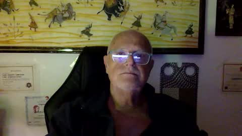 giutomma930394 online show from 04/25/26, 06:38