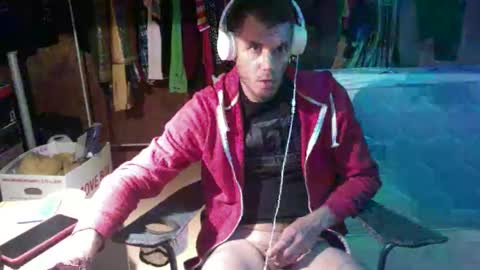 Snapshot of gizmomaster chatting on 09/10/25, 06:19 dutch rave guy c2c dutch online show from 09/10/25, 06:19